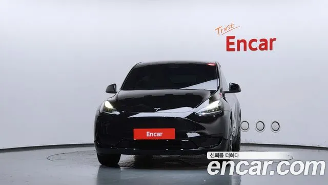 Tesla Model Y 2023 thumb 3