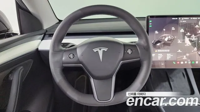 Tesla Model Y 2023 thumb 12