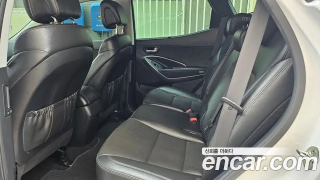 Hyundai Santa Fe 2016 thumb 10