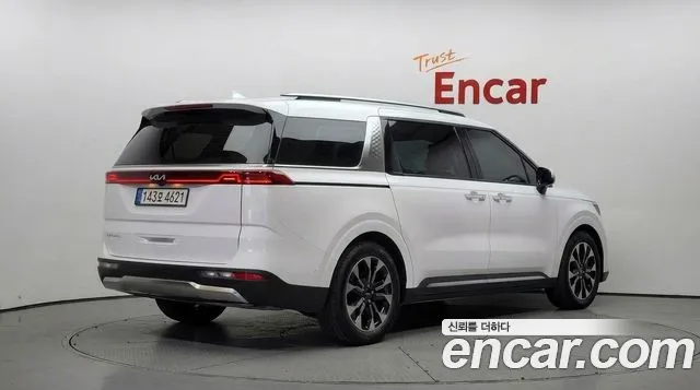 Kia Carnival 2022 thumb 2