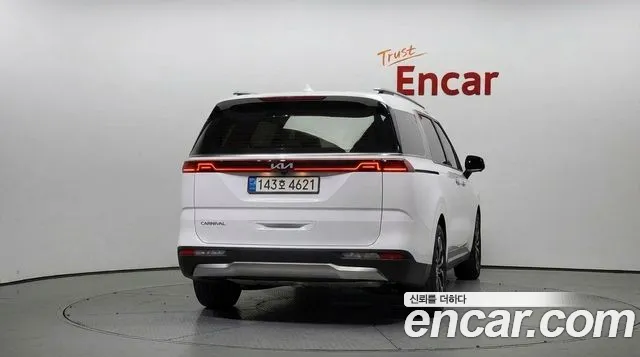 Kia Carnival 2022 thumb 4