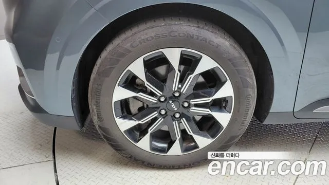 Kia Carnival 2022 thumb 5