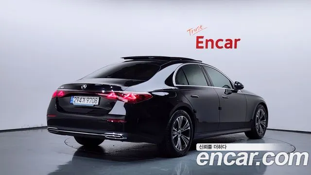 Mercedes-Benz E-Класс 2024 thumb 2