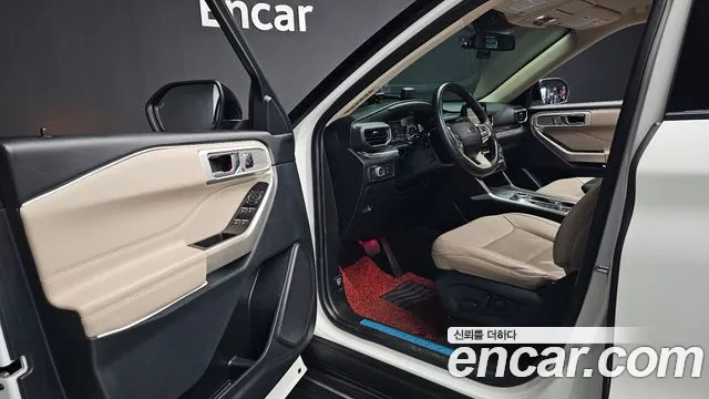 Ford Explorer 2021 thumb 10