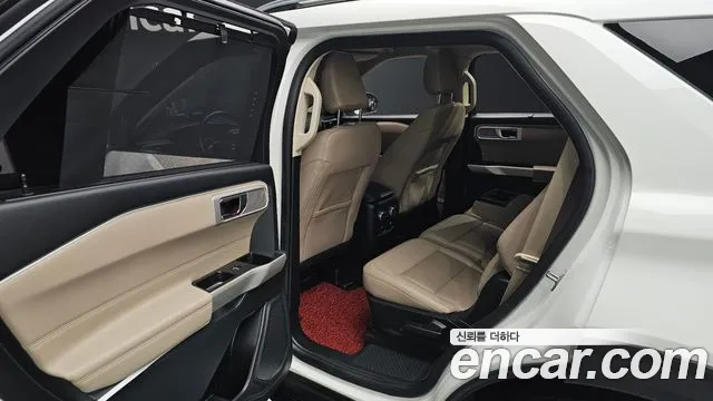 Ford Explorer 2021 thumb 12