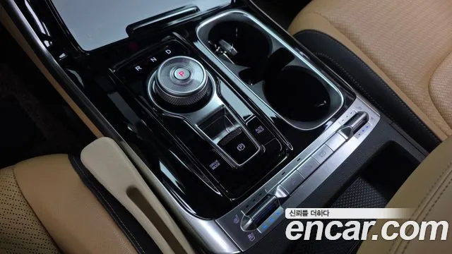 Kia Carnival 2023 thumb 9