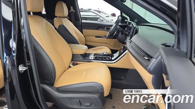 Kia Carnival 2023 thumb 11