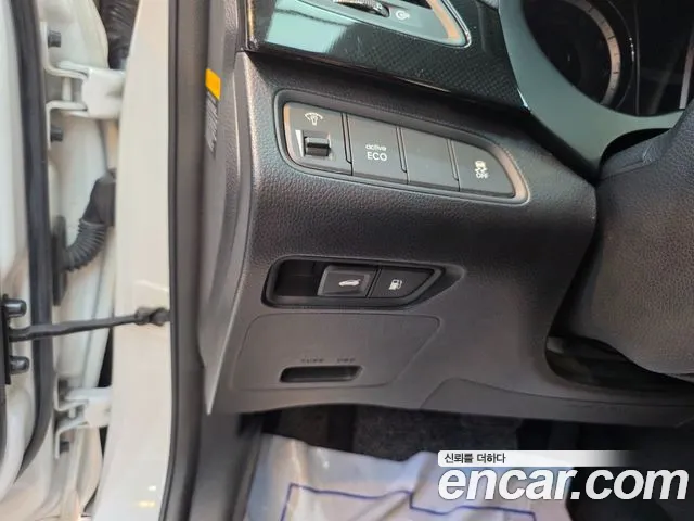 Hyundai Grandeur 2011 thumb 10