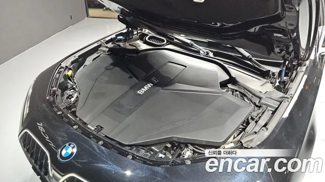 BMW i7 2023 thumb 6