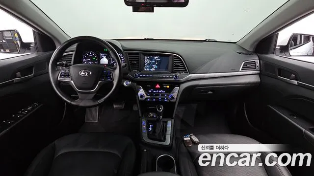 Hyundai Avante 2016 thumb 6