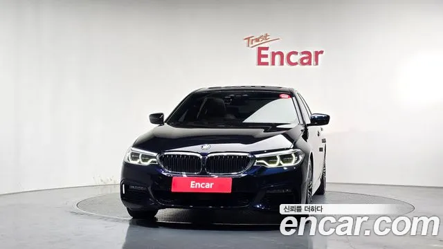 BMW 5-Series 2020 thumb 3
