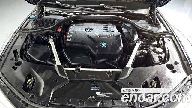 BMW 5-Series 2020 thumb 6