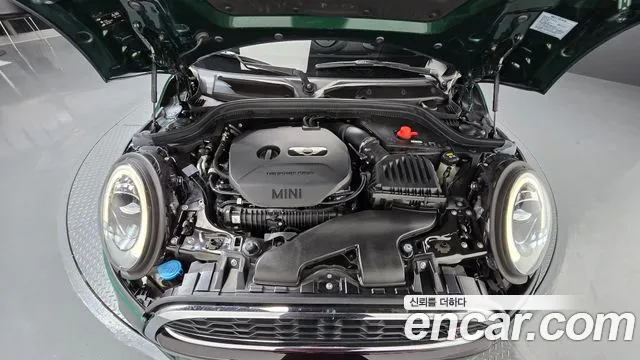MINI Cooper Convertible 2018 thumb 6