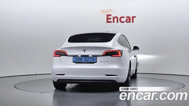 Tesla Model 3 2020 thumb 3