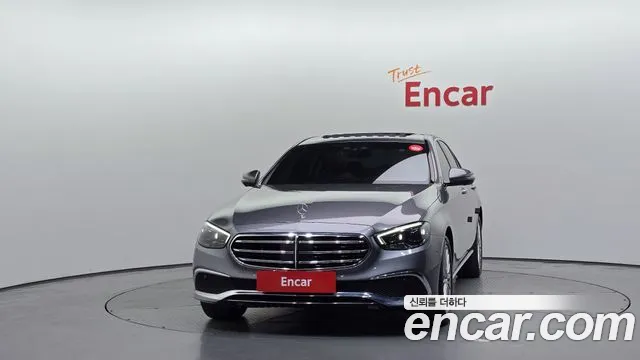 Mercedes-Benz E-Класс 2023 thumb 3