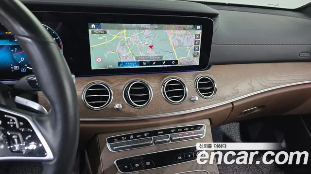 Mercedes-Benz E-Класс 2023 thumb 12