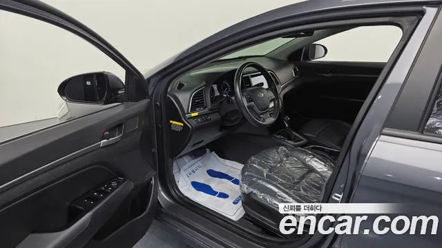 Hyundai Avante 2016 thumb 10