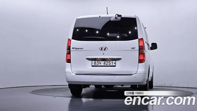 Hyundai Starex 2016 thumb 3