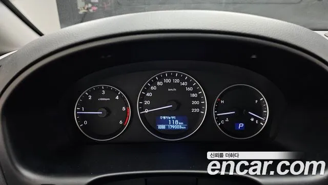Hyundai Starex 2016 thumb 7