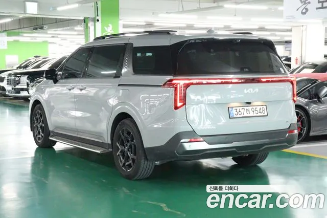 Kia Carnival 2024 thumb 4