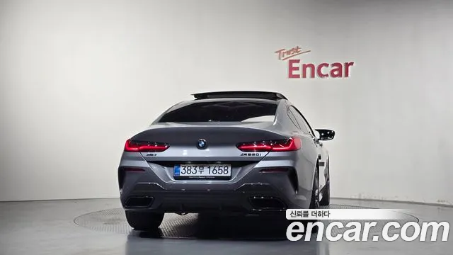 BMW 8-Series 2025 thumb 4
