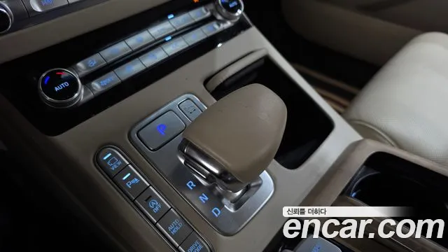 Genesis G90 2020 thumb 9