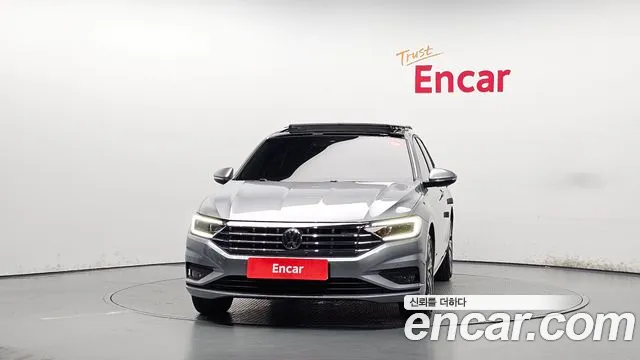 Volkswagen Jetta 2021 thumb 3