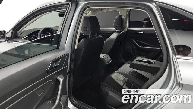 Volkswagen Jetta 2021 thumb 12