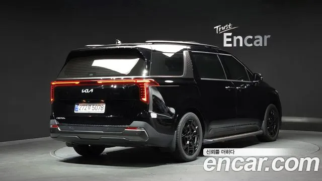 Kia Carnival 2025 thumb 2