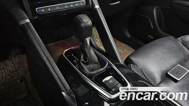 Renault-KoreaSamsung Koleos 2017 thumb 9