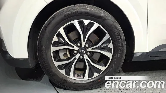 Kia Carnival 2021 thumb 5