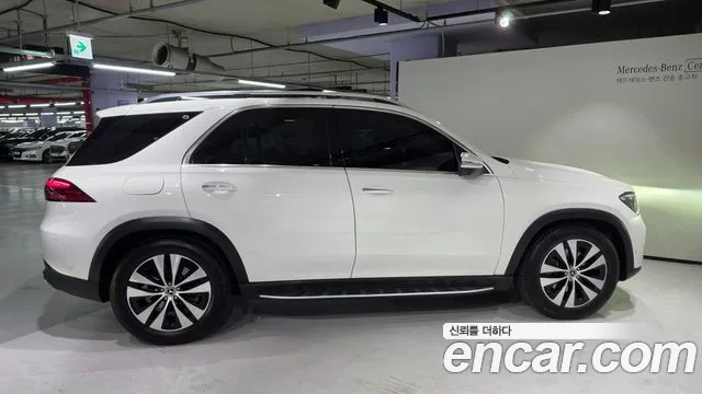 Mercedes-Benz GLE 2024 thumb 9