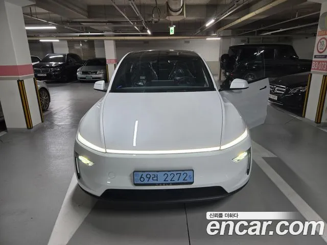 Tesla Model Y 2026 thumb 11