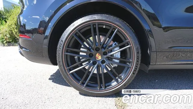 Porsche Cayenne 2021 thumb 5