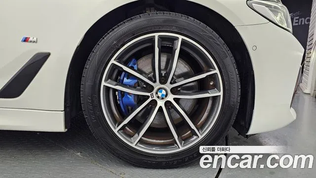 BMW 5-Series 2022 thumb 5