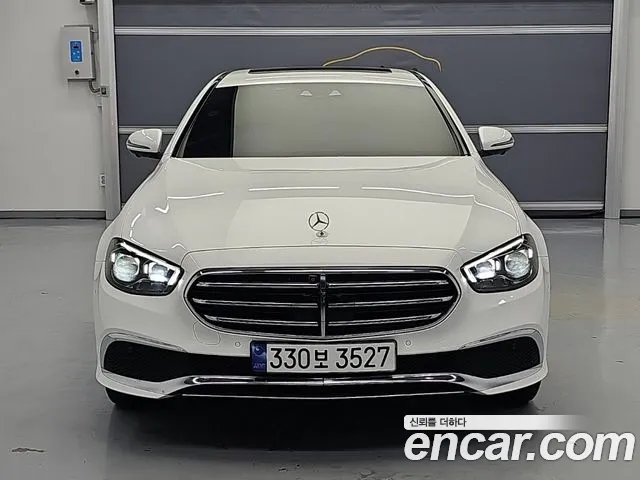 Mercedes-Benz E-Класс 2023 thumb 2