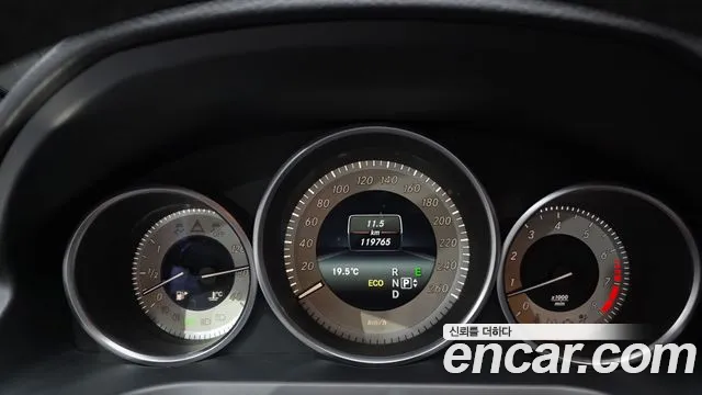 Mercedes-Benz E-Класс 2014 thumb 8