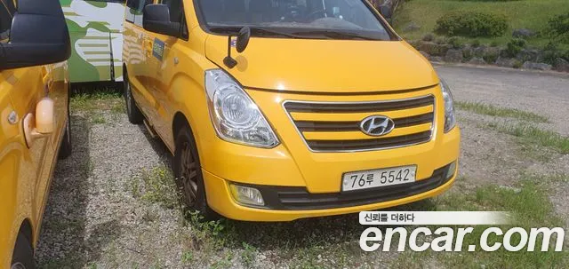 Hyundai Starex 2018 thumb 2