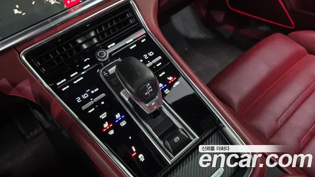 Porsche Panamera 2017 thumb 9