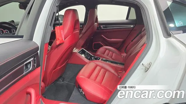 Porsche Panamera 2017 thumb 11