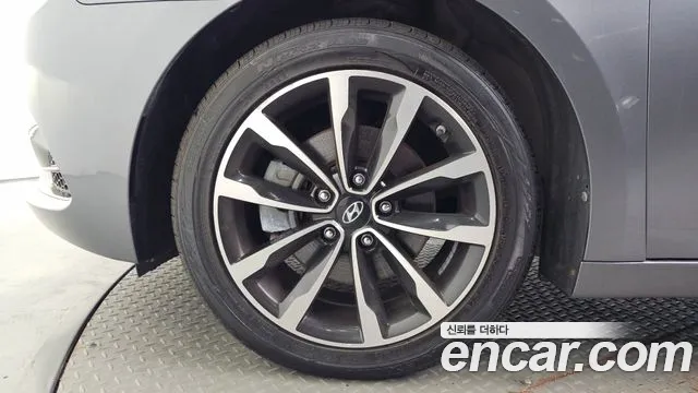 Hyundai i40 2016 thumb 5