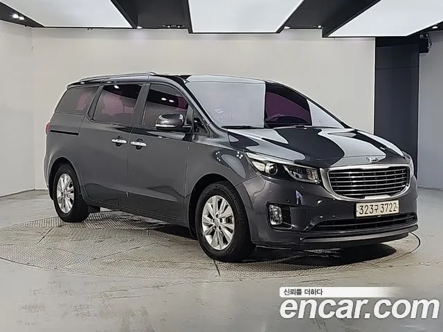 Kia Carnival 2015 thumb 2