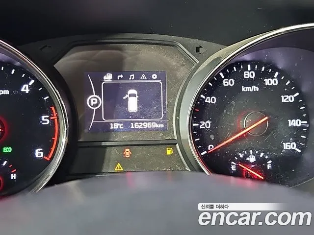 Kia Carnival 2015 thumb 6