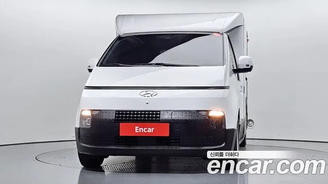 Hyundai Staria 2024 thumb 3