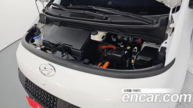 Hyundai Staria 2024 thumb 6