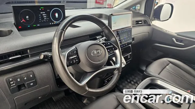 Hyundai Staria 2024 thumb 12