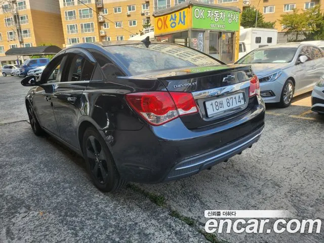 ChevroletGMDaewoo Cruze 2012 thumb 10
