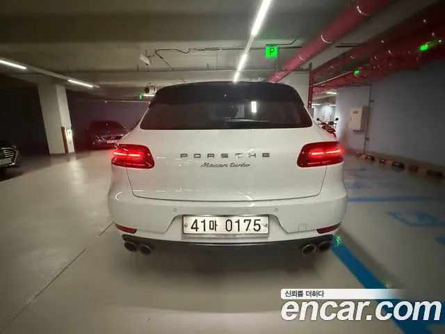 Porsche Macan 2016 thumb 2
