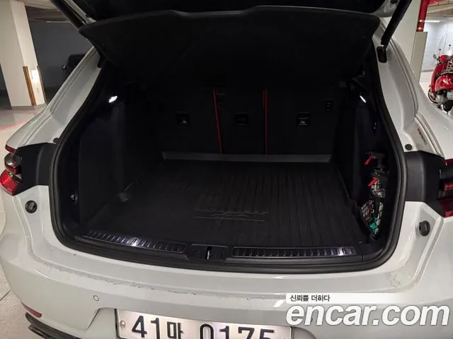 Porsche Macan 2016 thumb 5