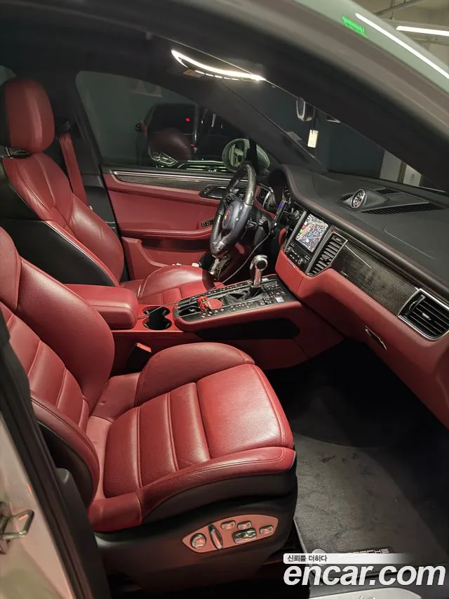 Porsche Macan 2016 thumb 6